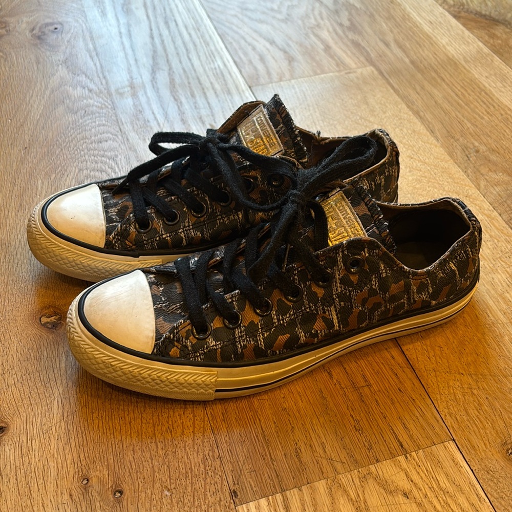 Converse Chuck Taylor Metallic Gold & Silver Leopard Print Low top Sneakers